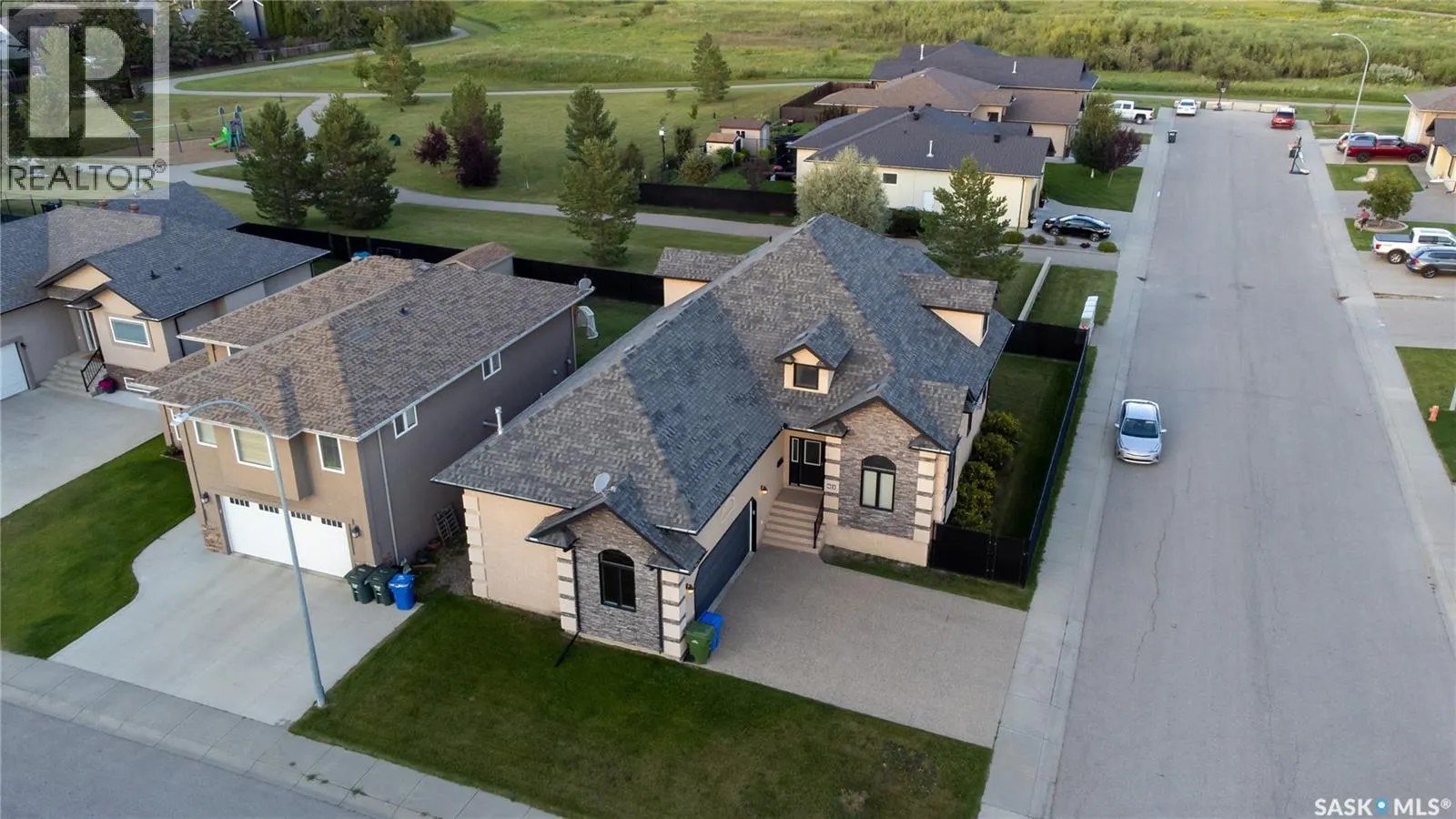 62 Glen Howard WAY