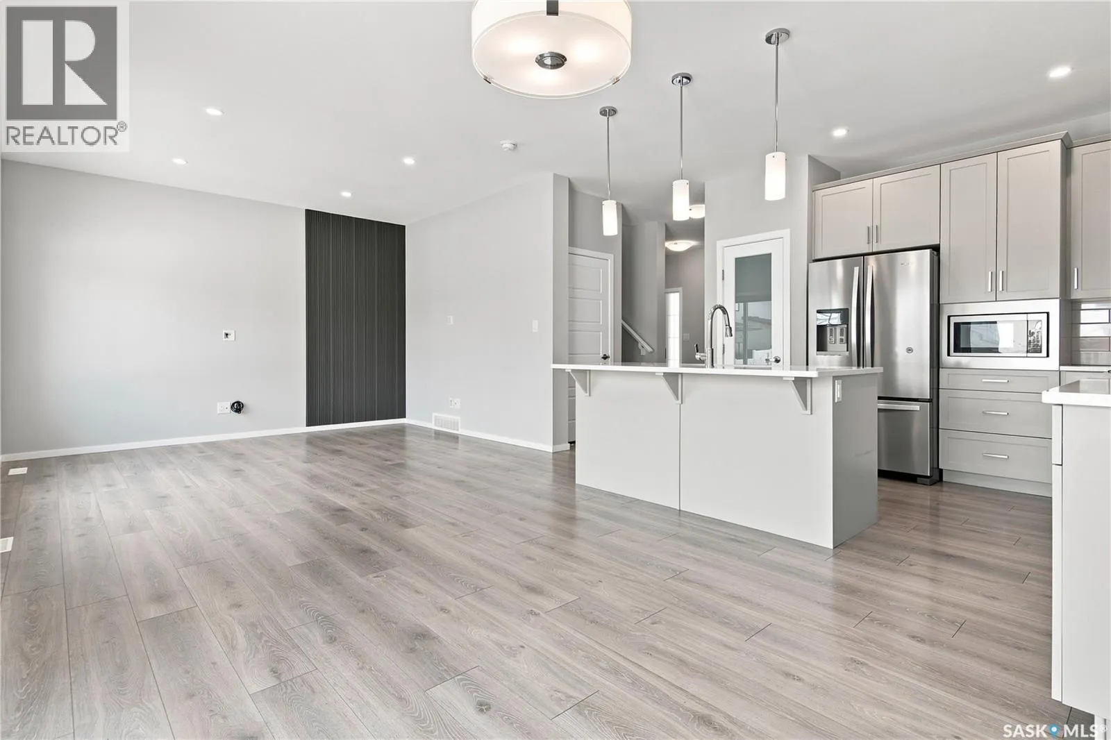 450 Aniskotaw WAY