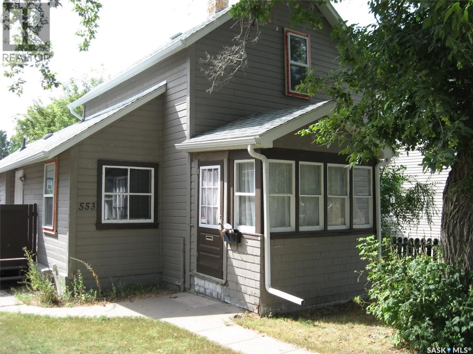 553 Athabasca STREET W