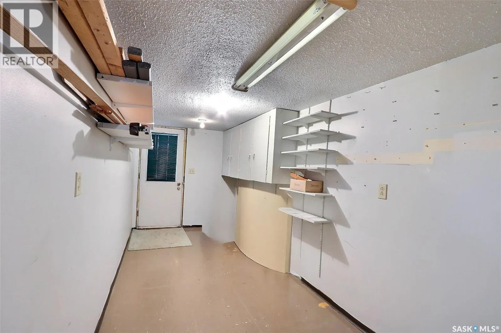 407 18th STREET W