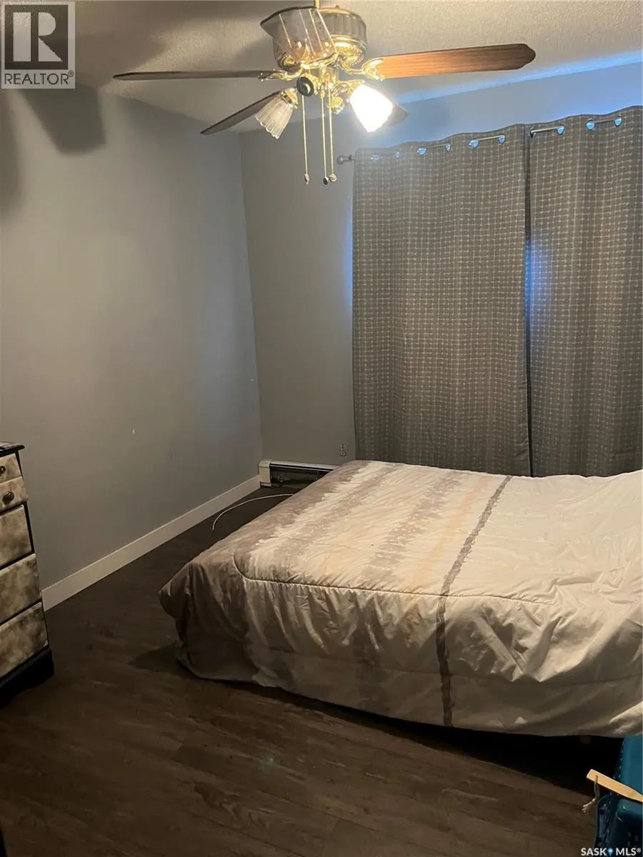 250 Home STREET W