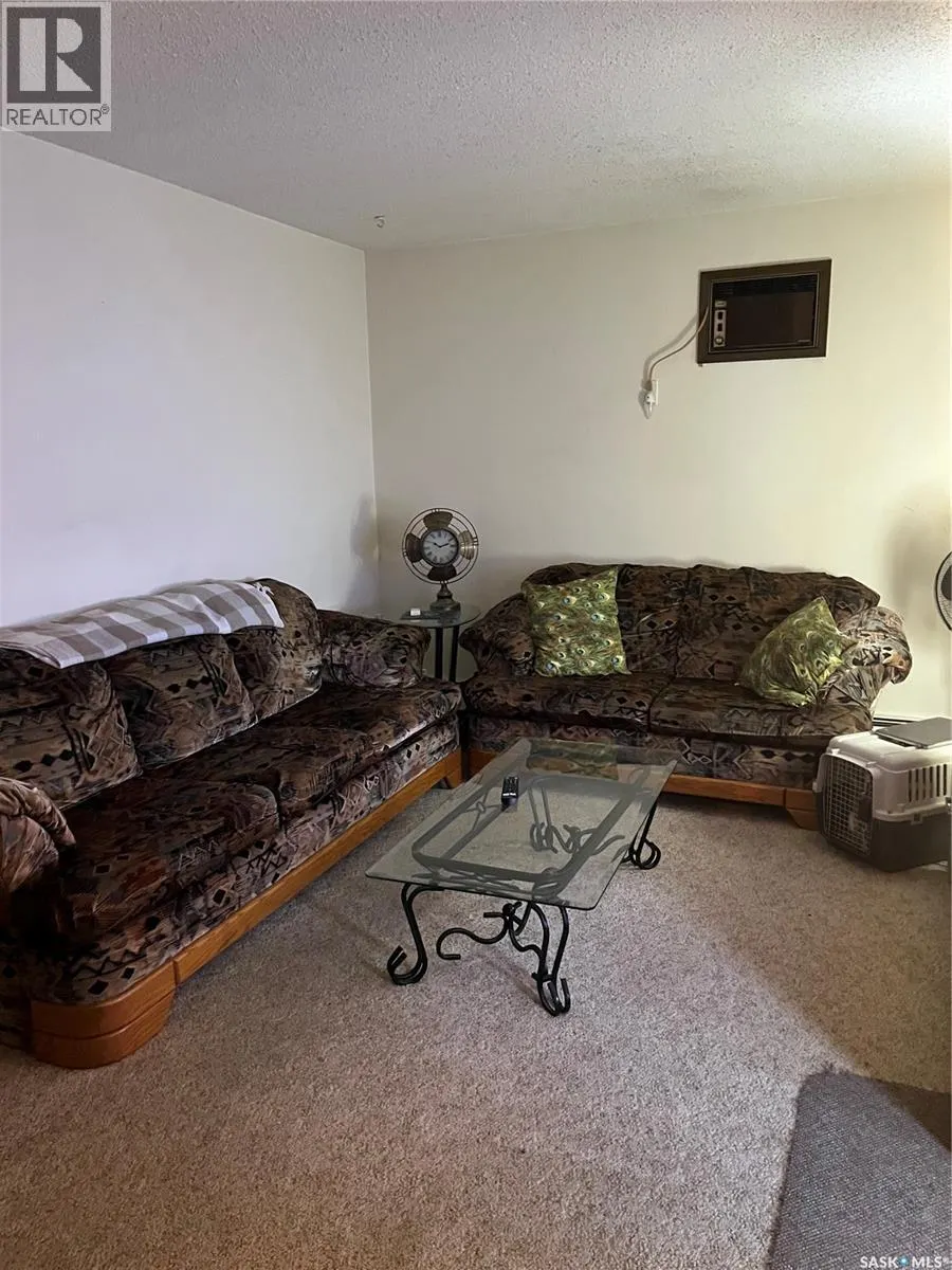 250 Home STREET W
