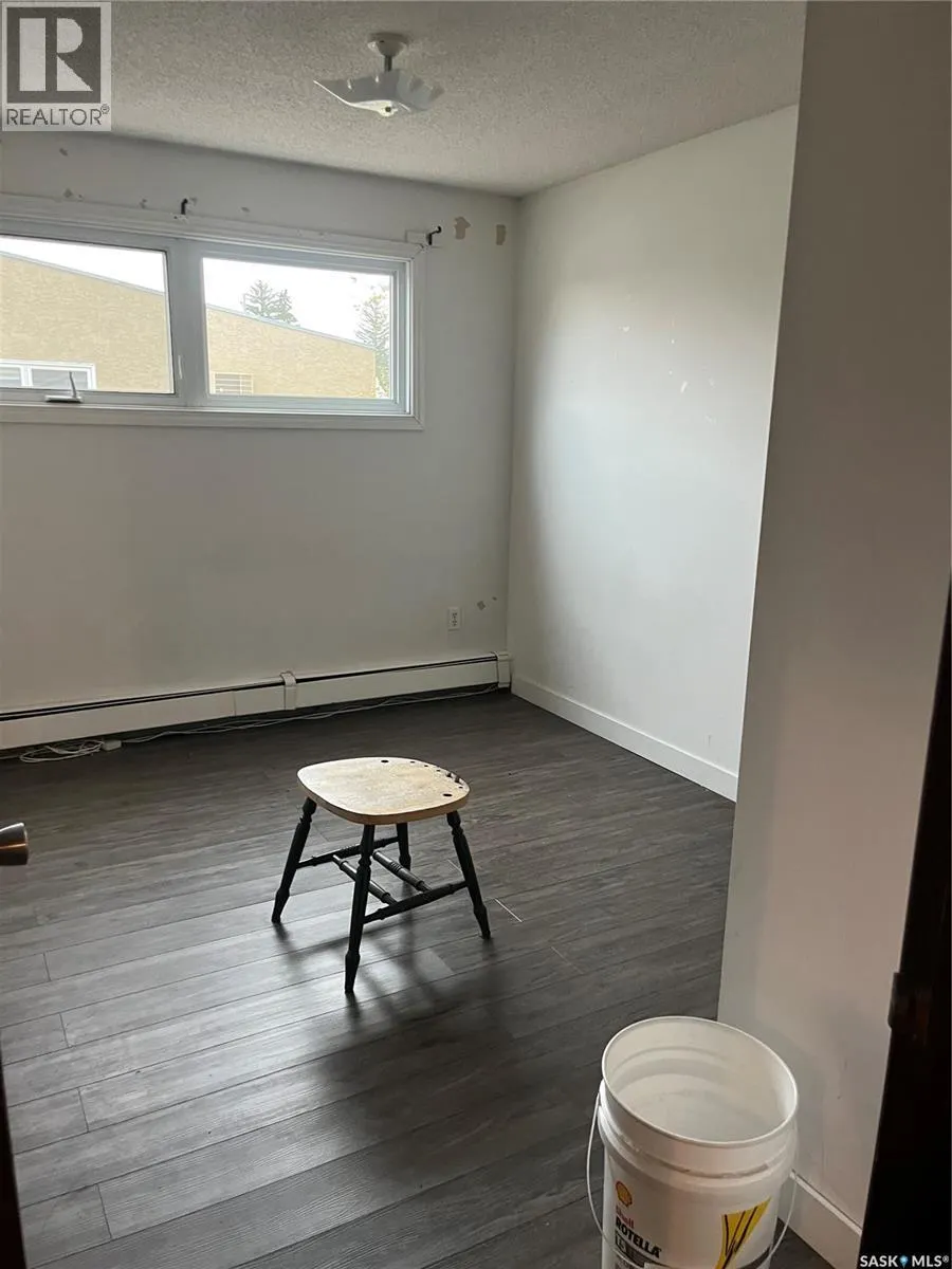 250 Home STREET W