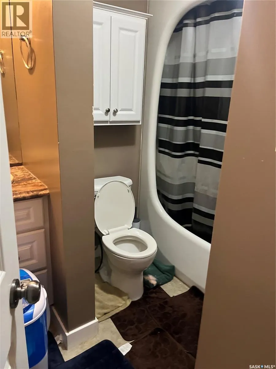 250 Home STREET W