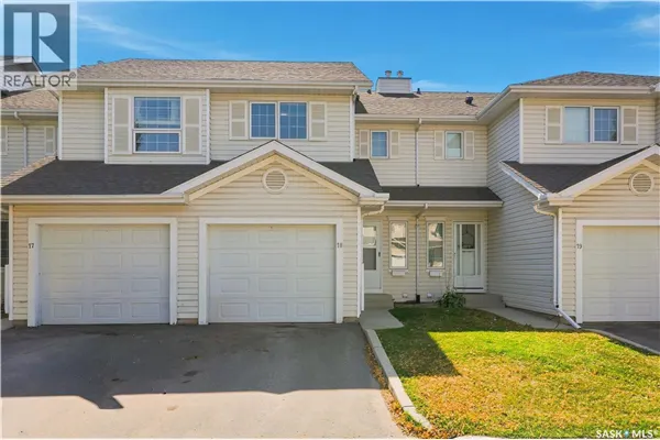 18 110 Keevil CRESCENT
