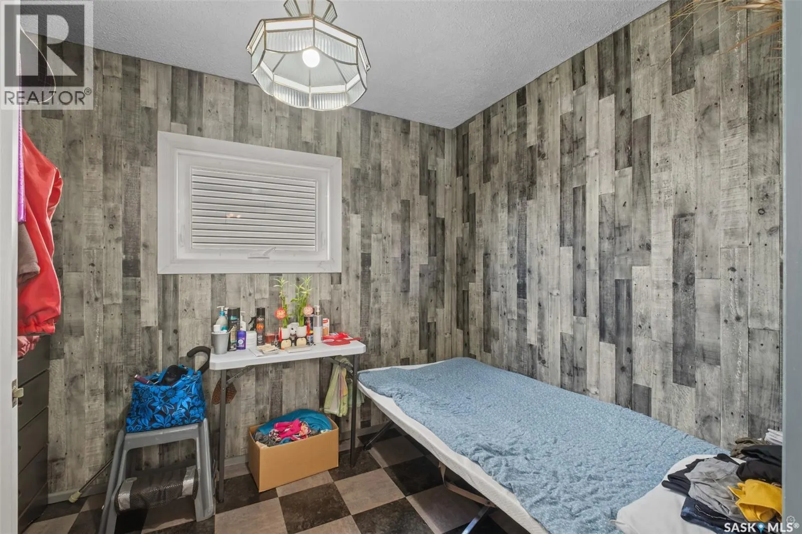 150 31st STREET E