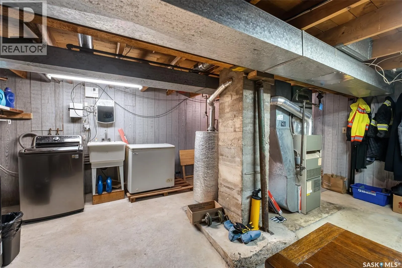 150 31st STREET E