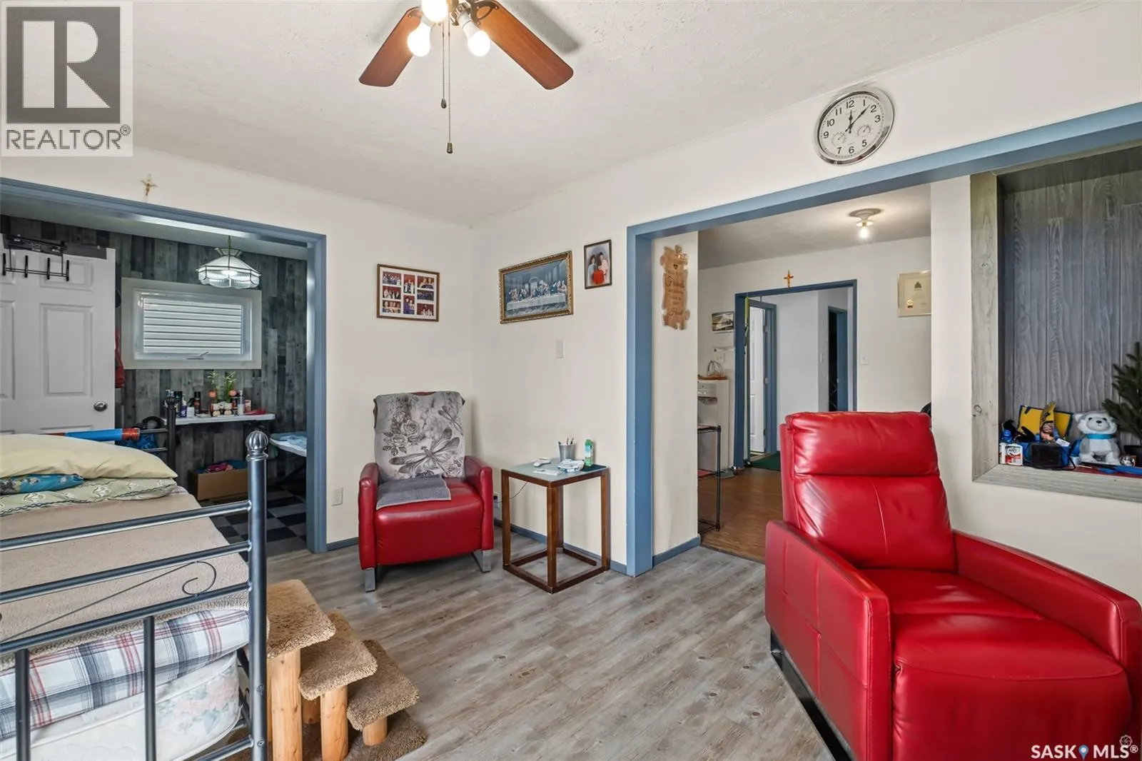 150 31st STREET E