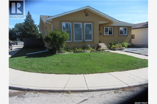 603 Christopher WAY