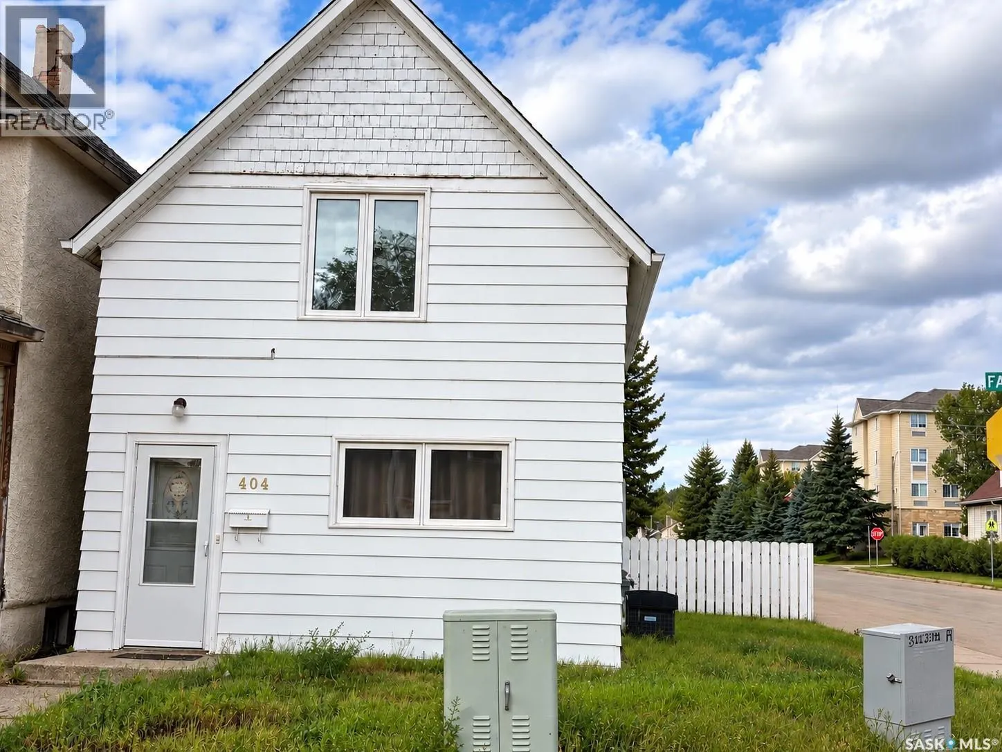 404 Fairford STREET W