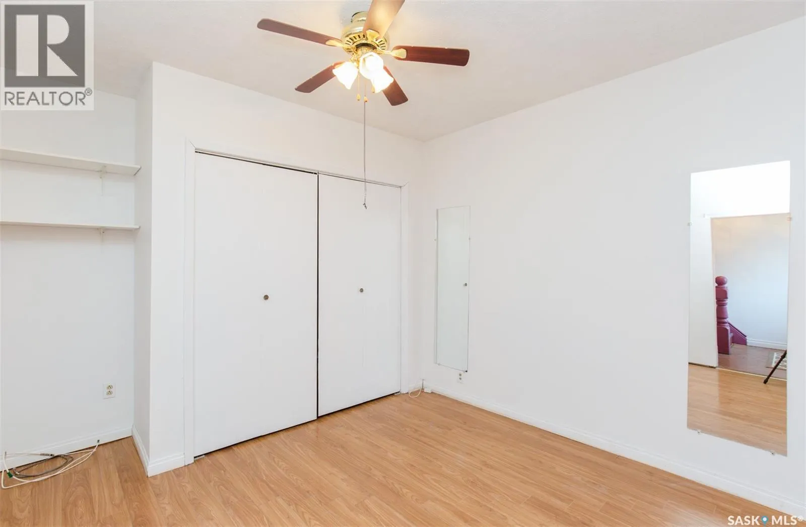 404 Fairford STREET W