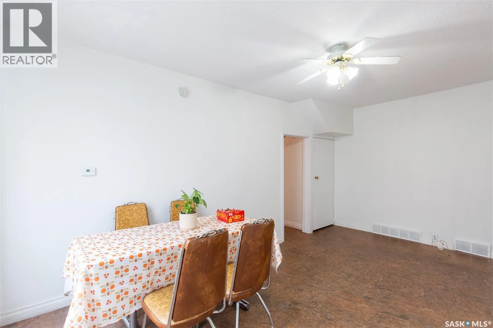 404 Fairford STREET W