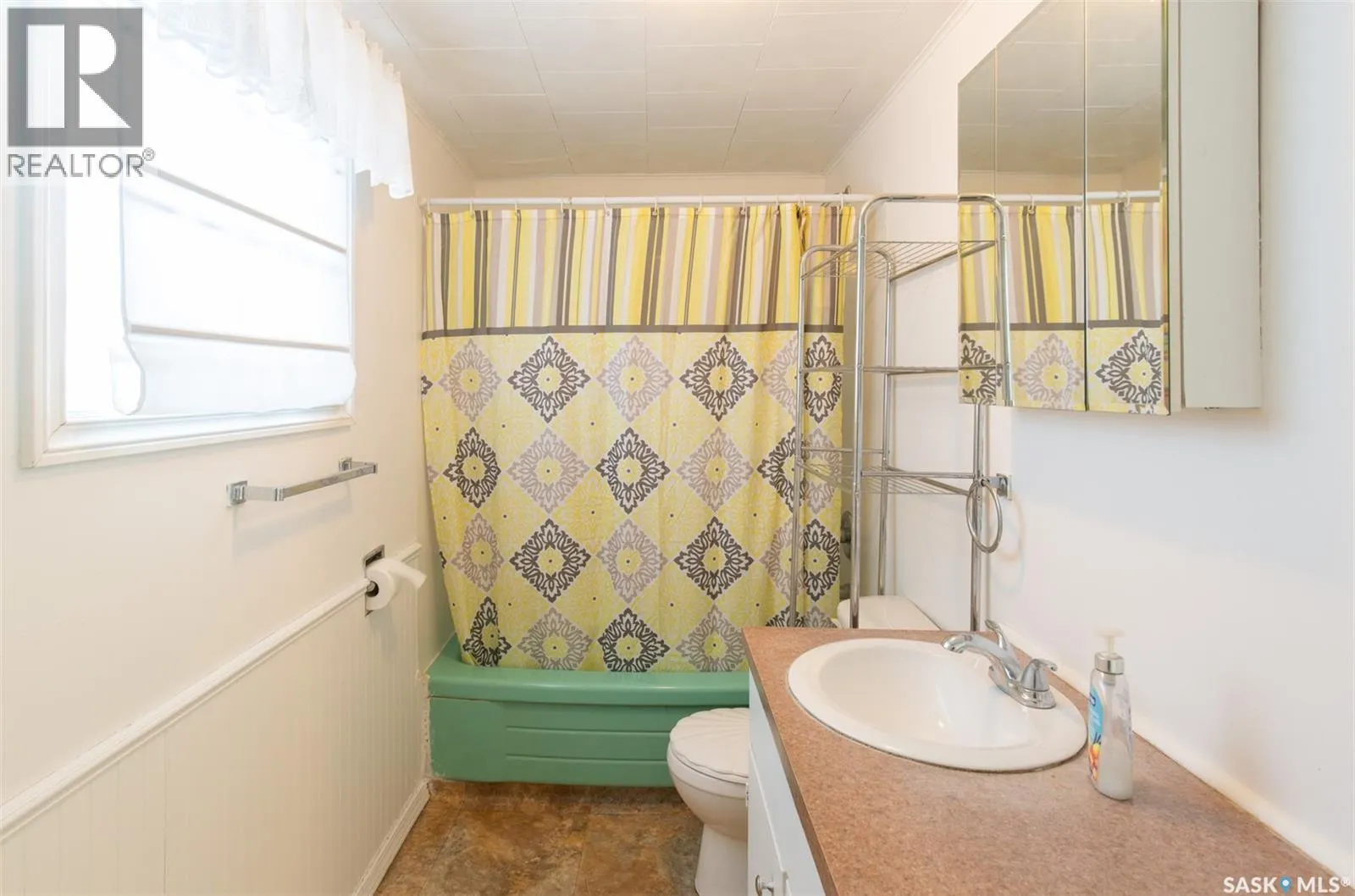 404 Fairford STREET W