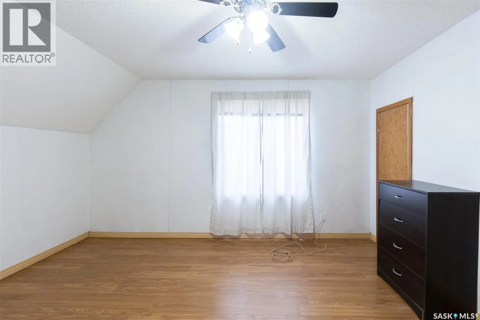 404 Fairford STREET W