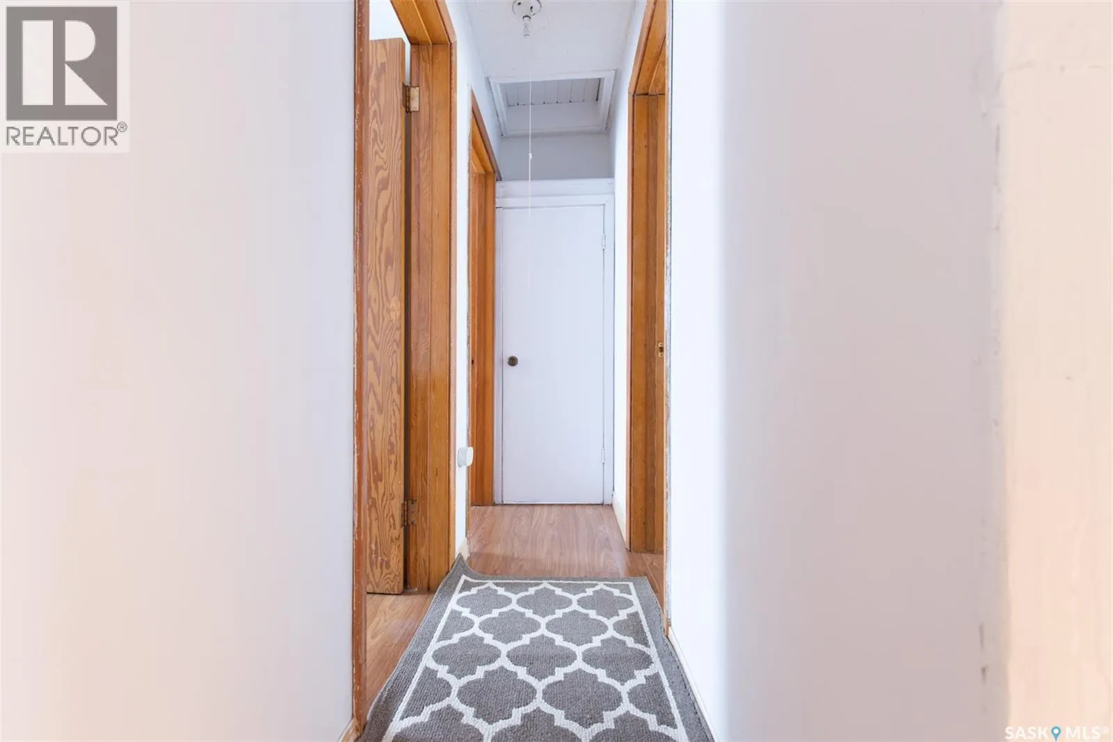 404 Fairford STREET W