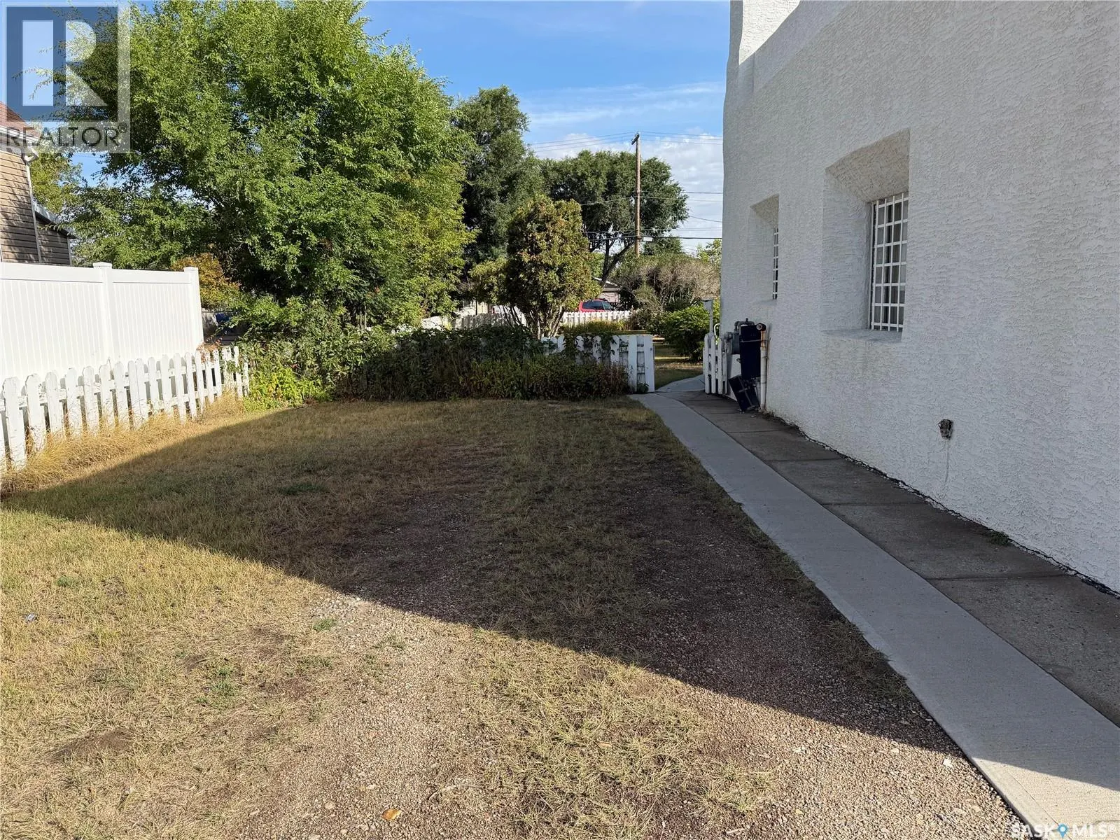 338 Lillooet STREET W