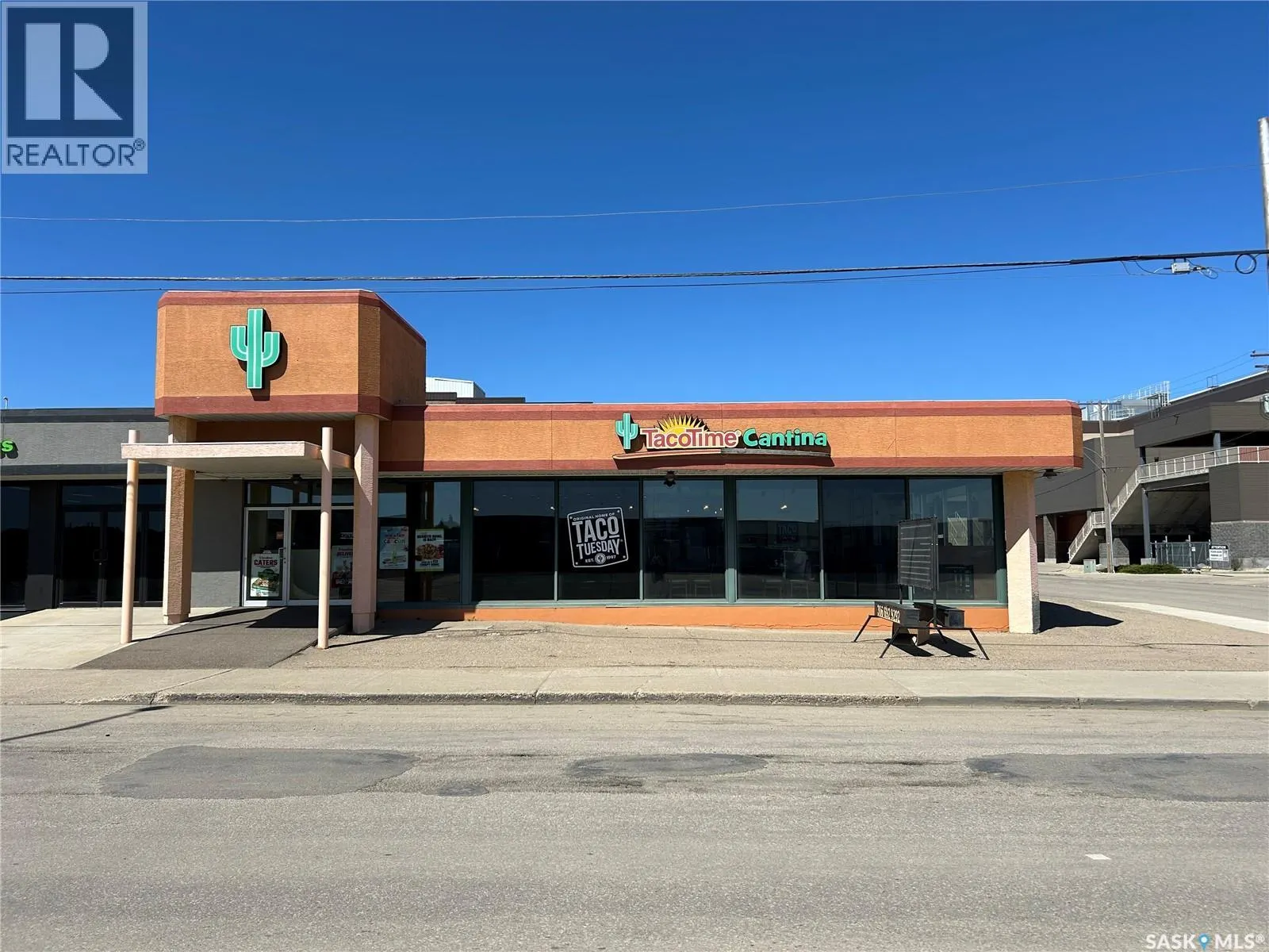 204 Manitoba STREET W