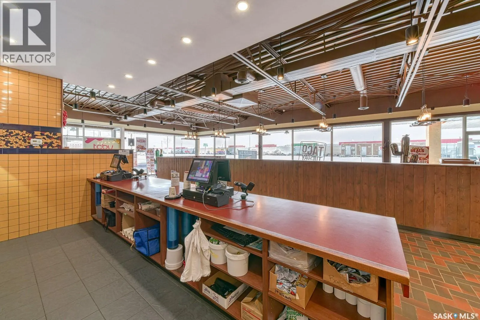 204 Manitoba STREET W