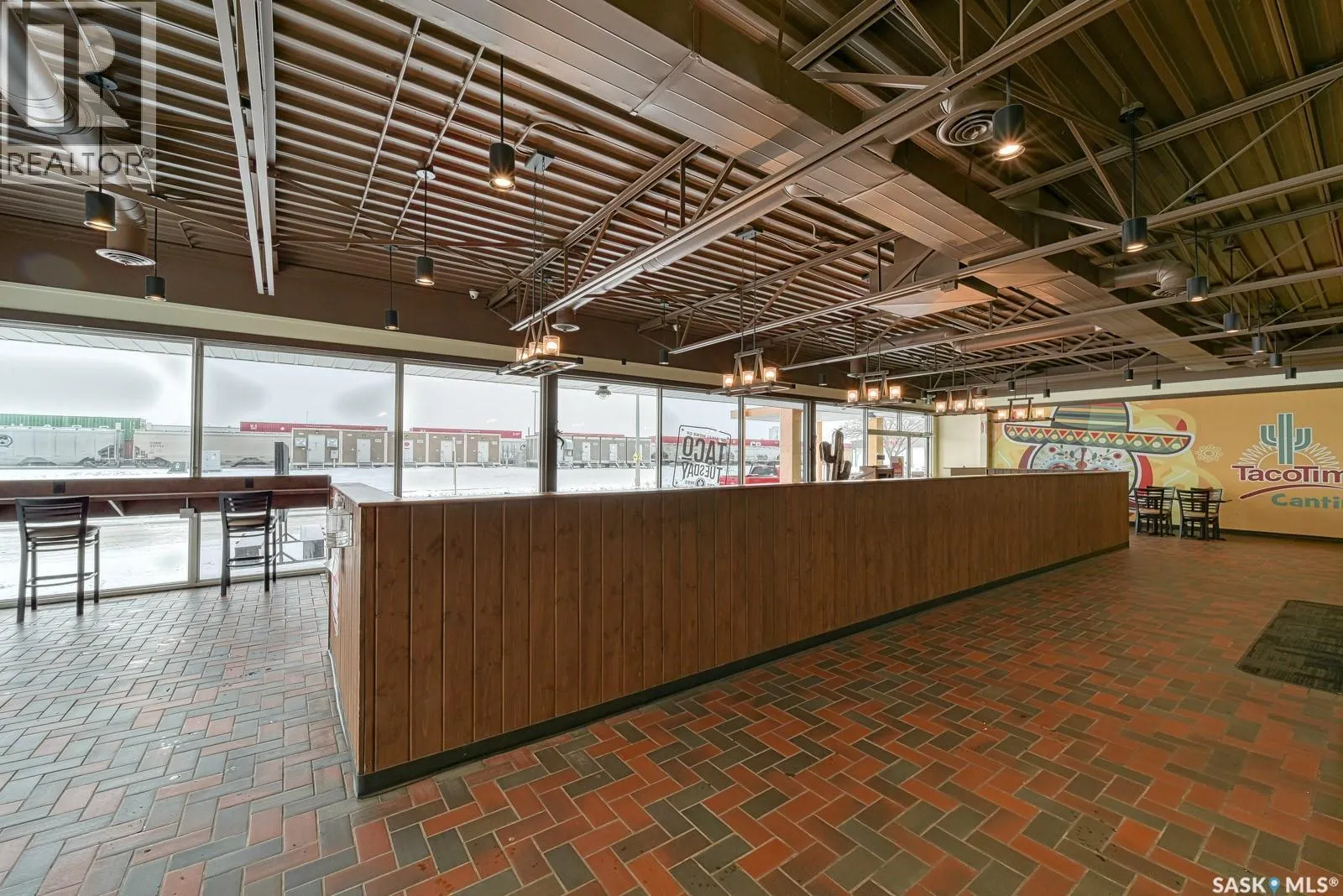 204 Manitoba STREET W