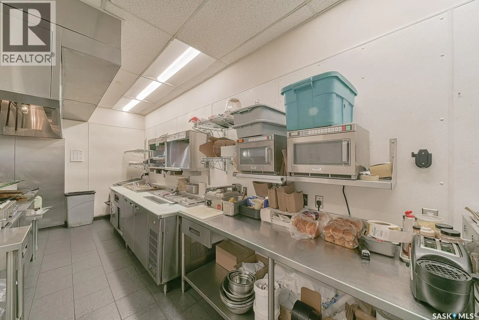 204 Manitoba STREET W