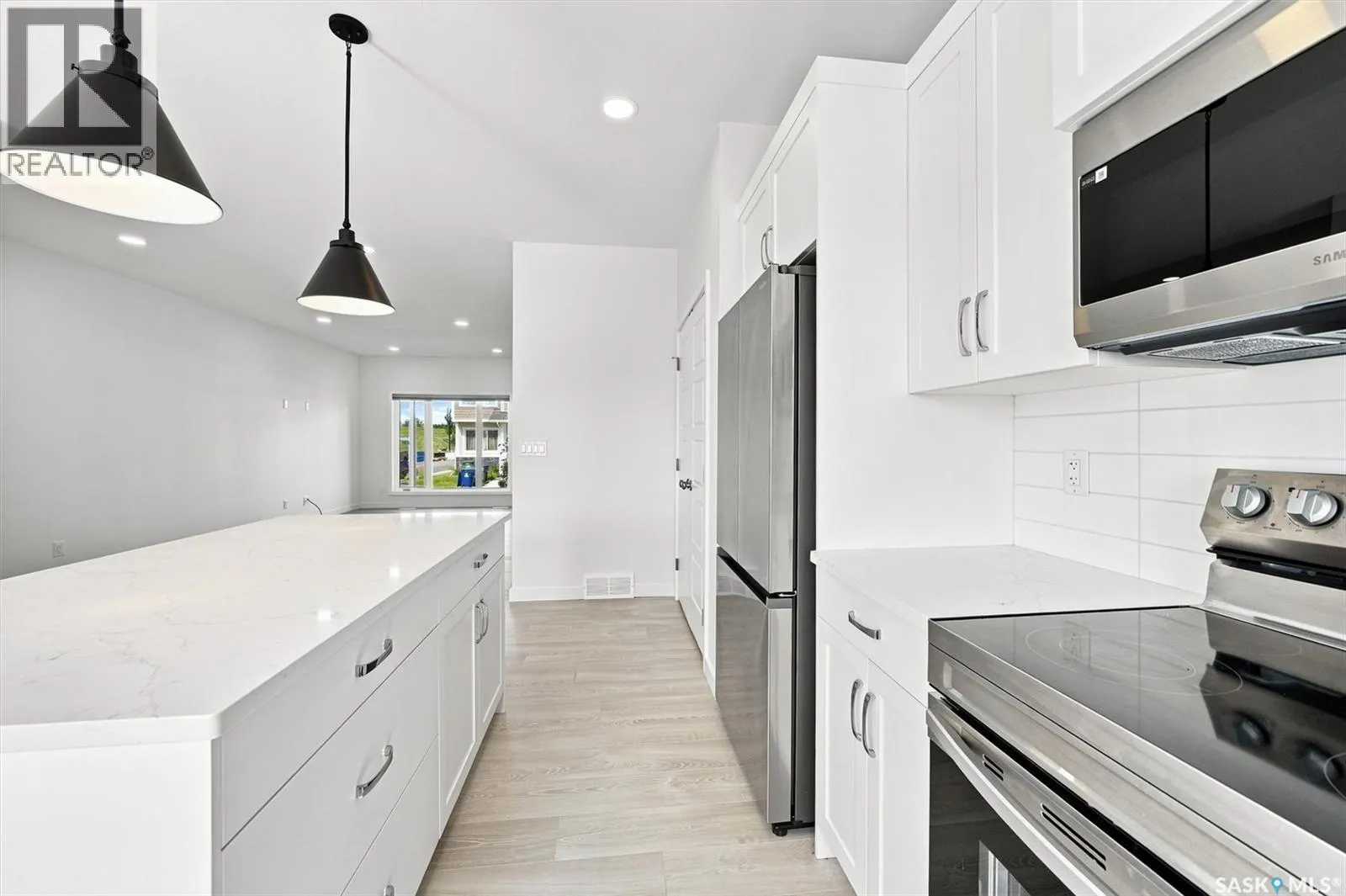 1070 Brighton GATE