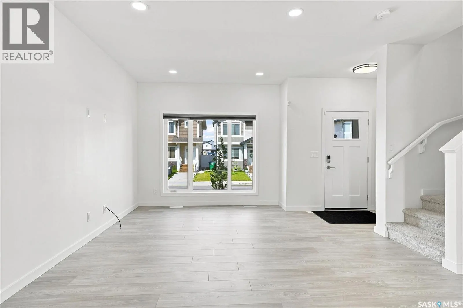 1070 Brighton GATE