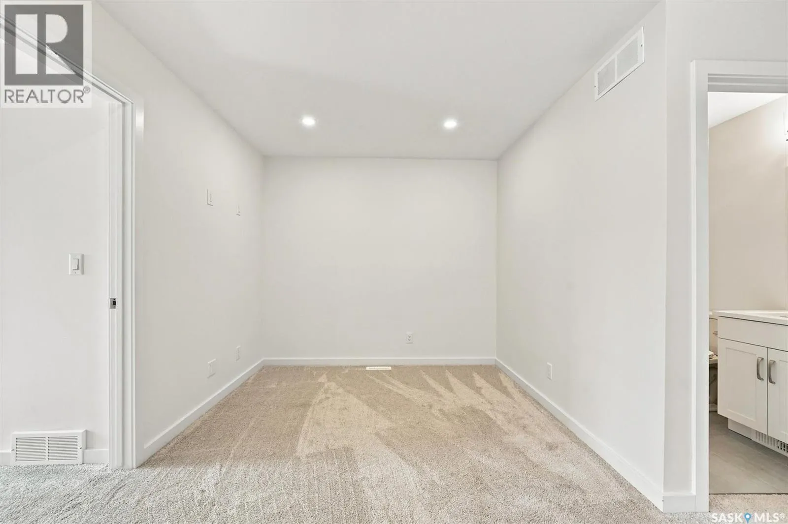 1070 Brighton GATE