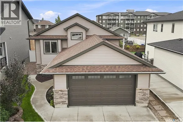 204 Cowan CRESCENT