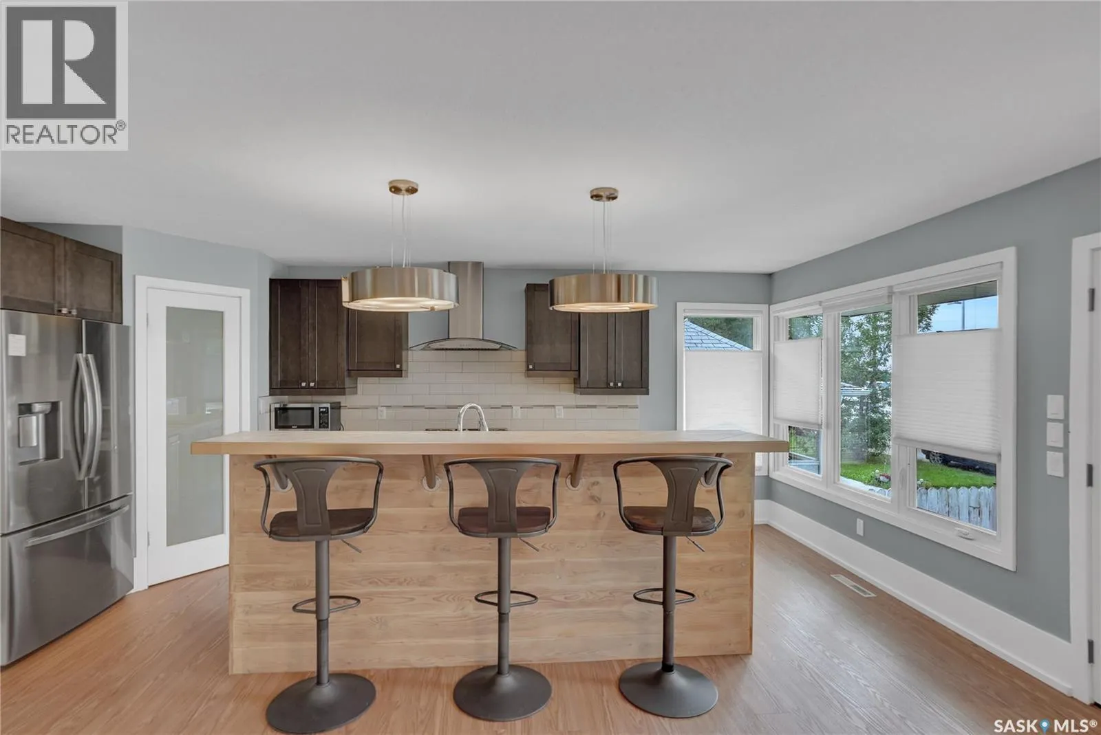 877 Elgin AVENUE