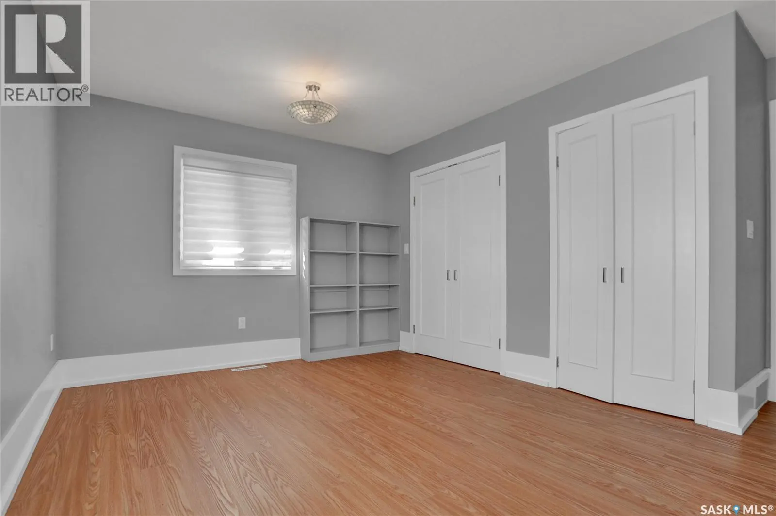 877 Elgin AVENUE