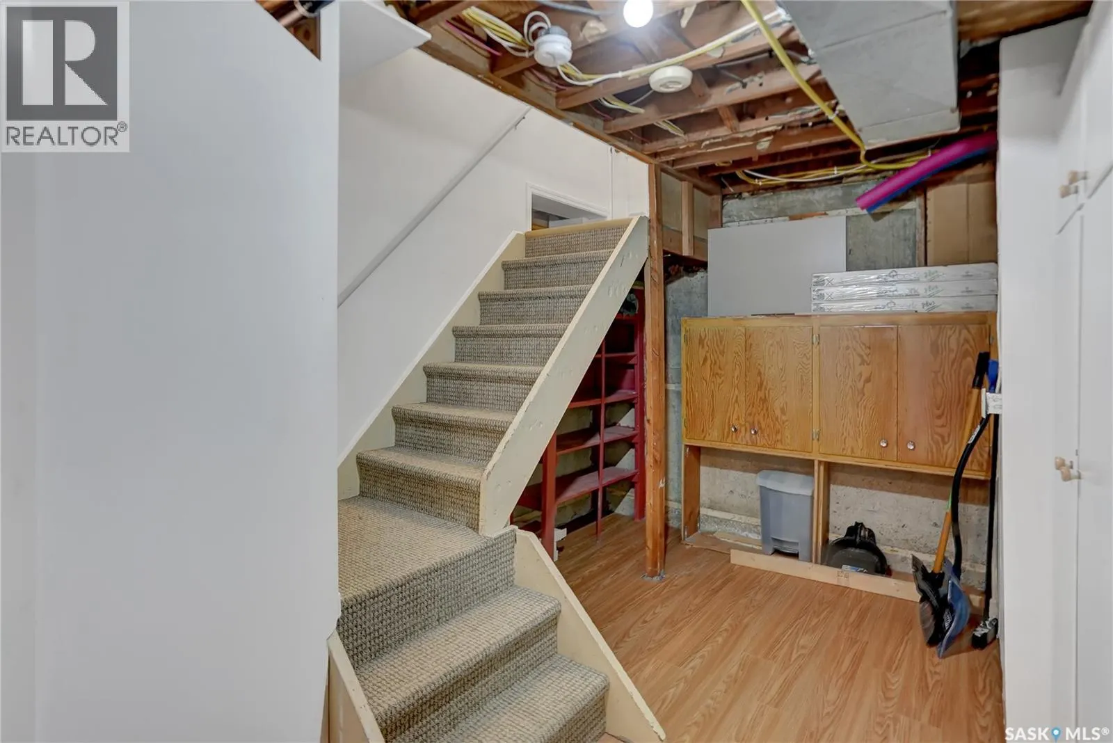 877 Elgin AVENUE