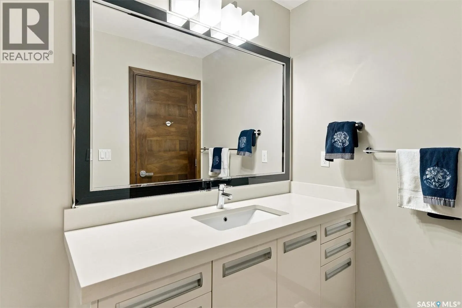 203 2007 Pohorecky CRESCENT