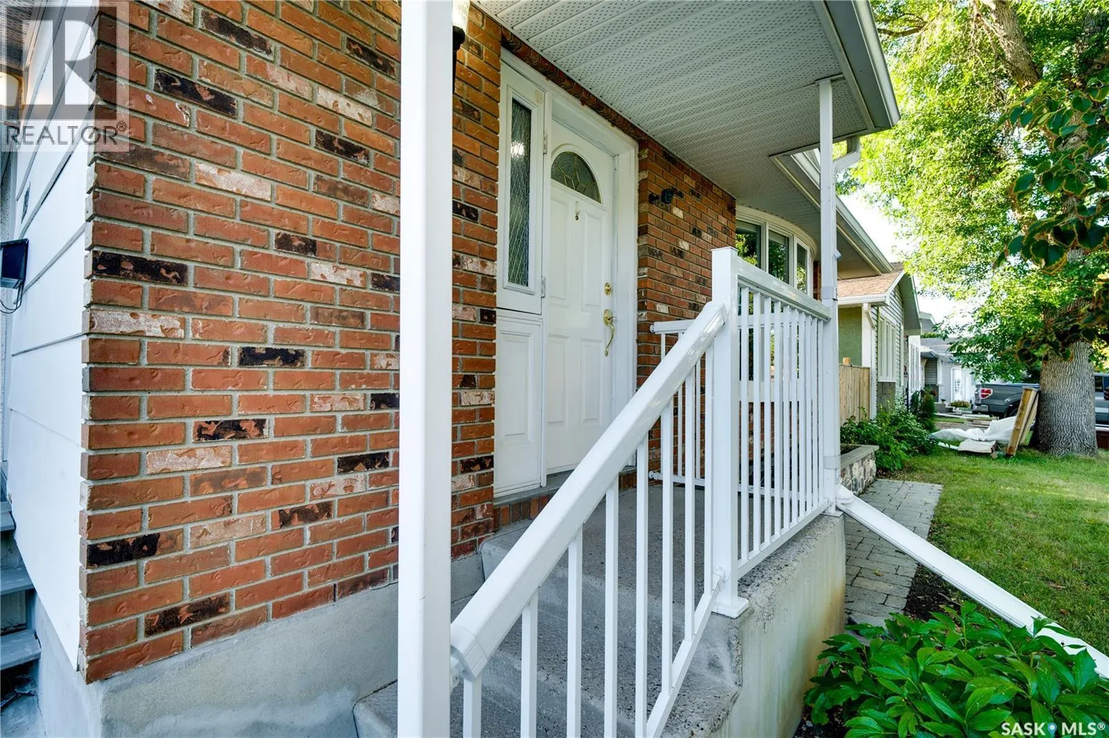 1304 Queen CRESCENT
