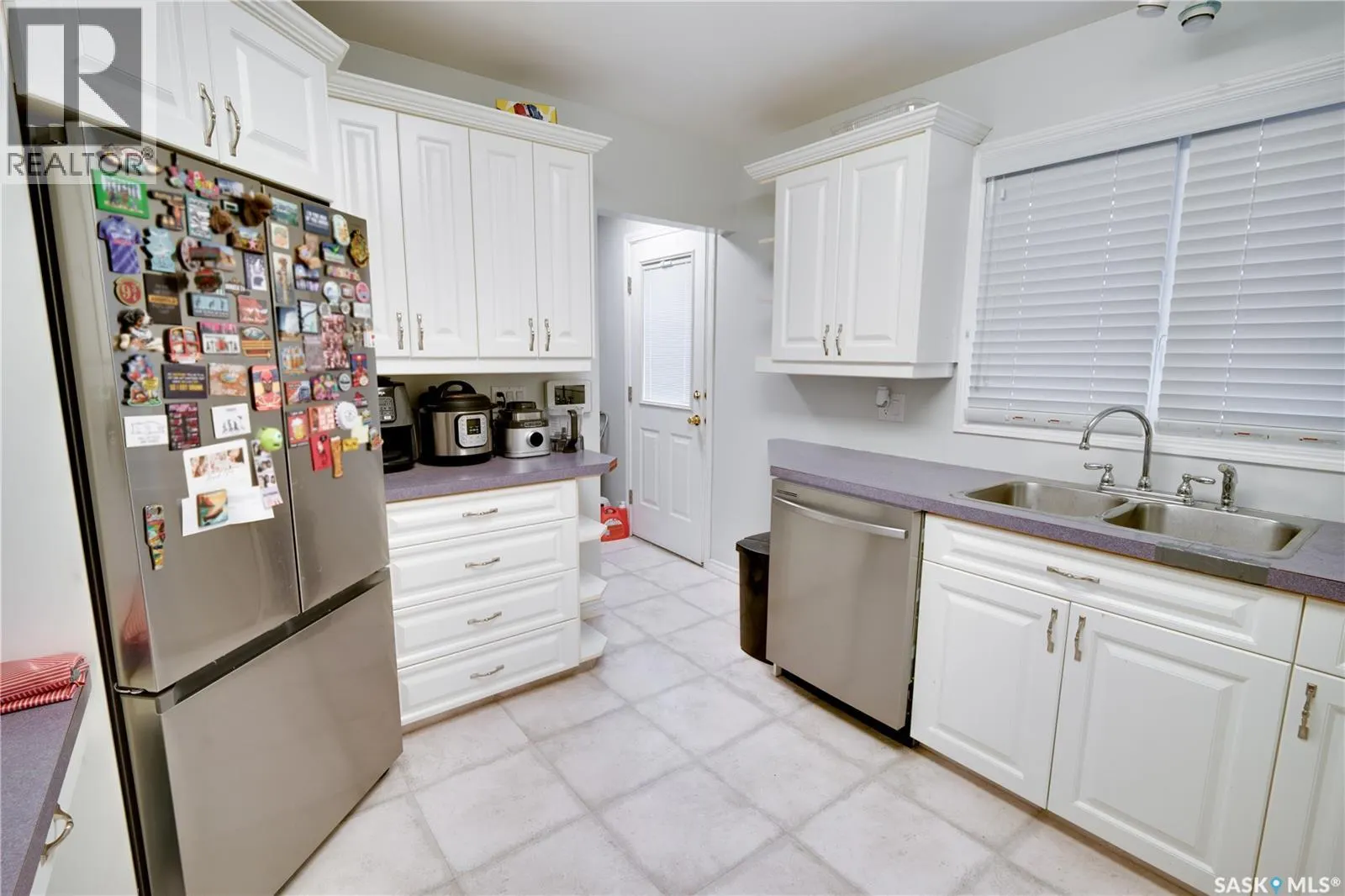 1304 Queen CRESCENT
