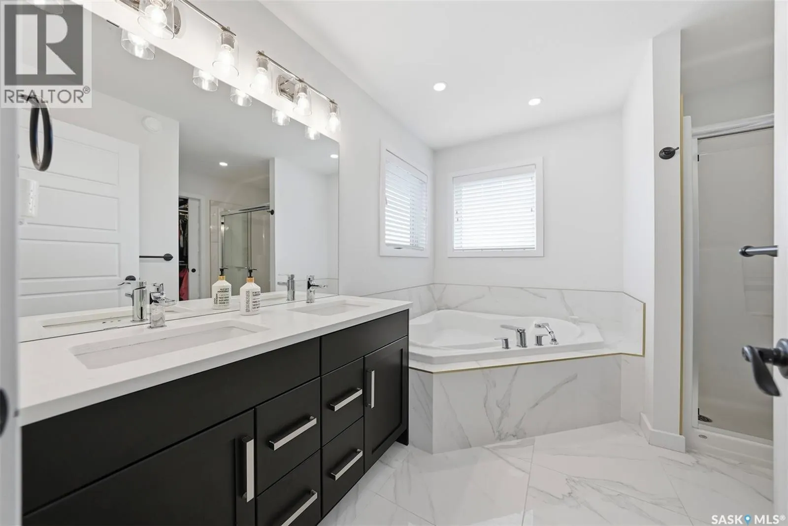 578 McFaull CRESCENT