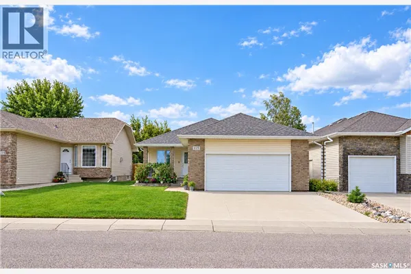 115 Martin CRESCENT