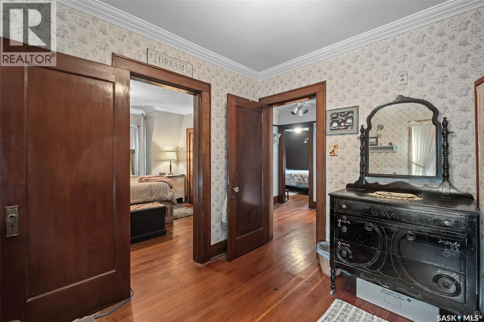 512 12th STREET W