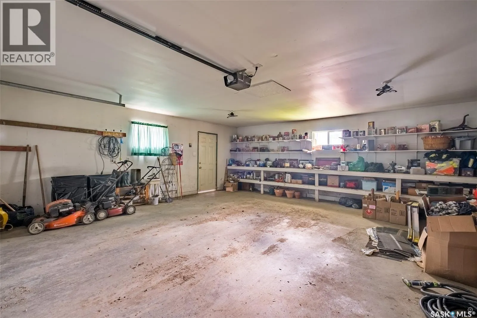 512 12th STREET W