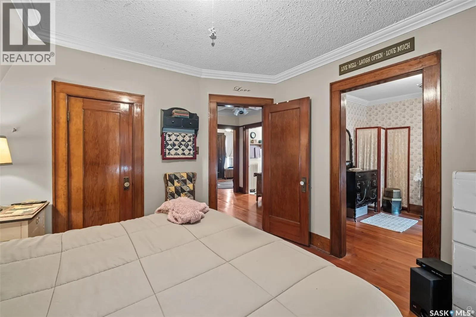 512 12th STREET W