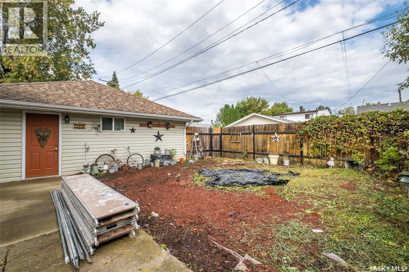 512 12th STREET W