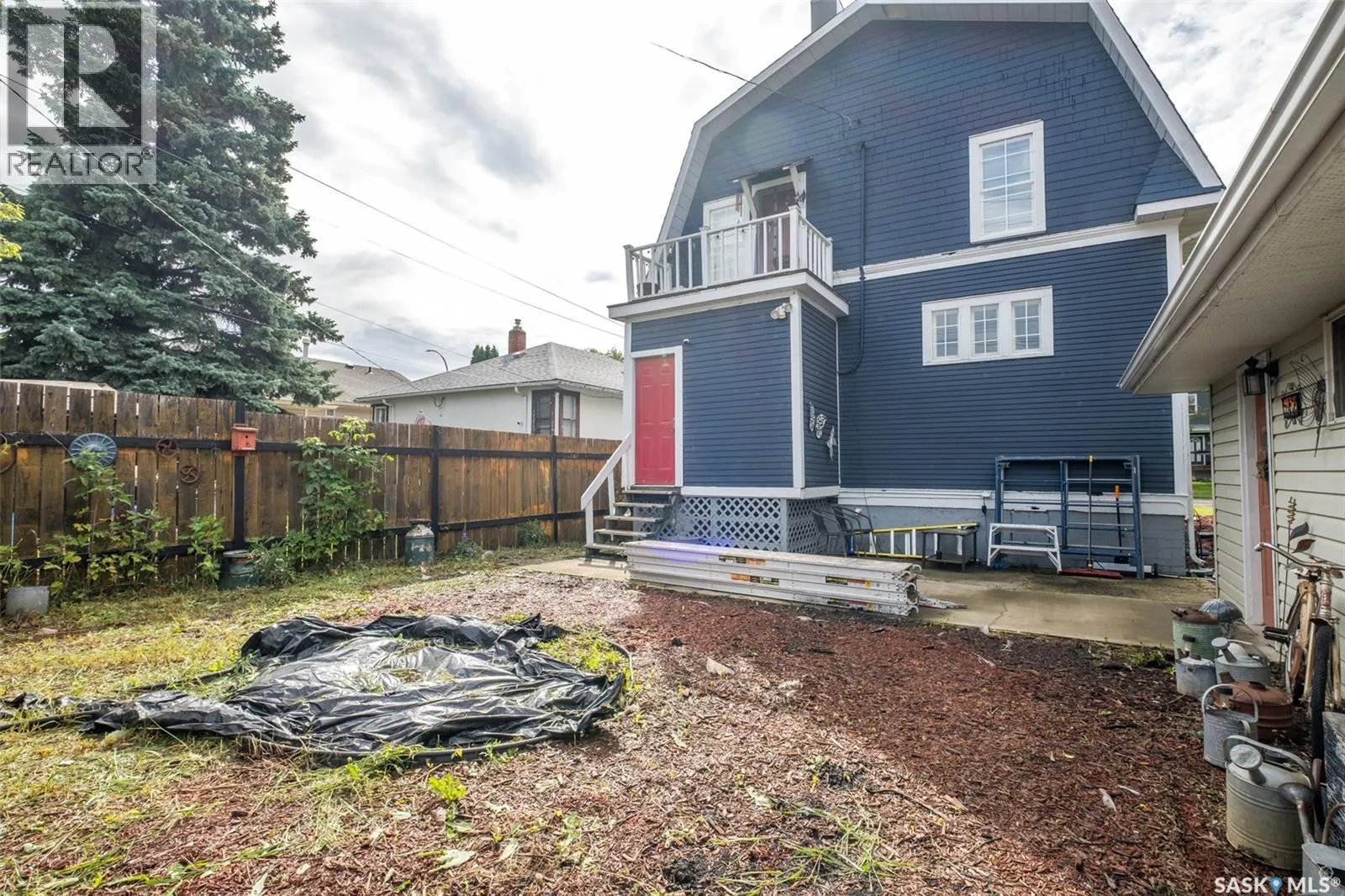 512 12th STREET W