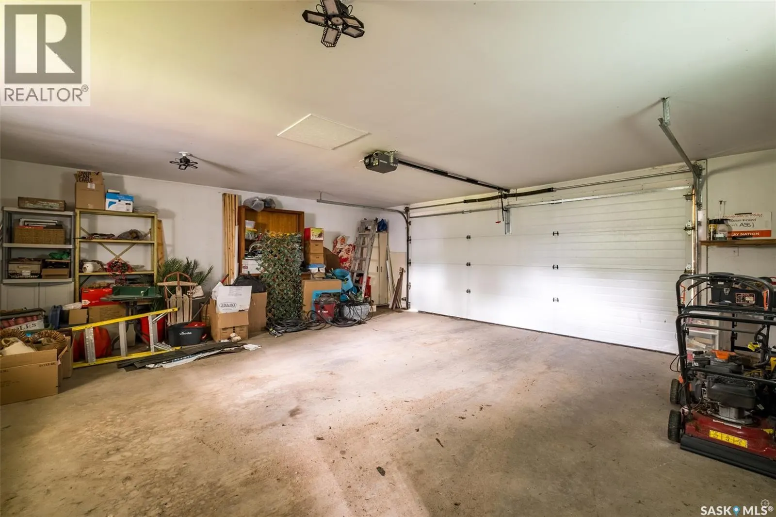 512 12th STREET W