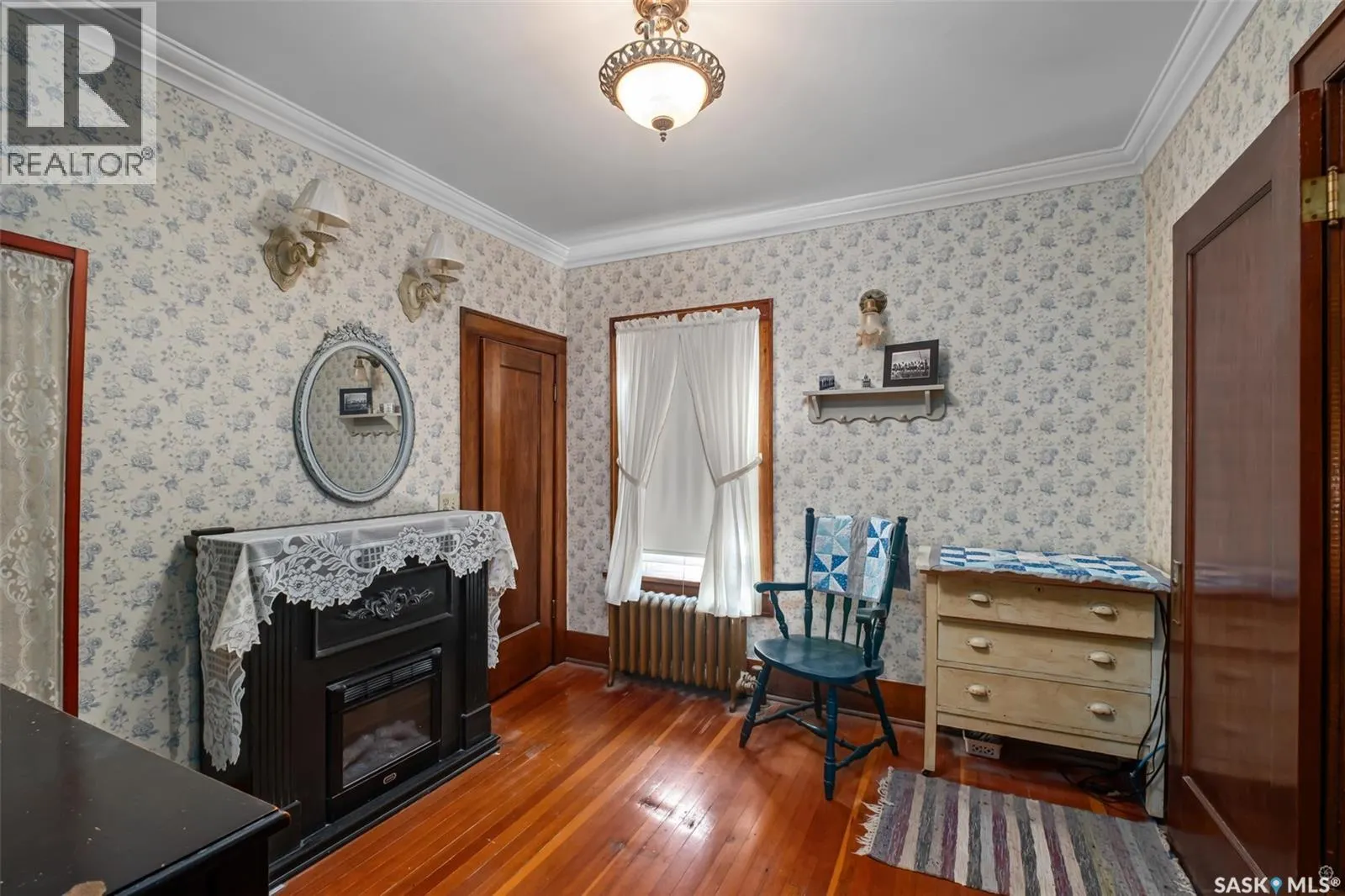 512 12th STREET W