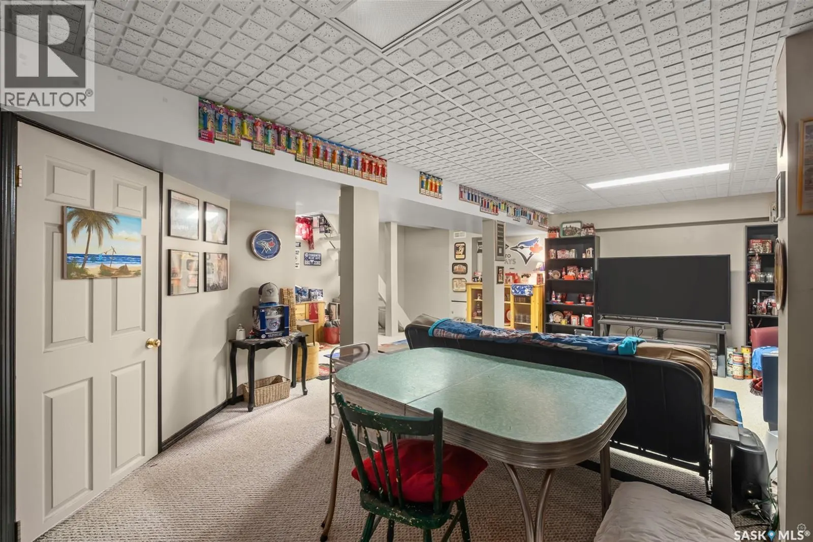 512 12th STREET W