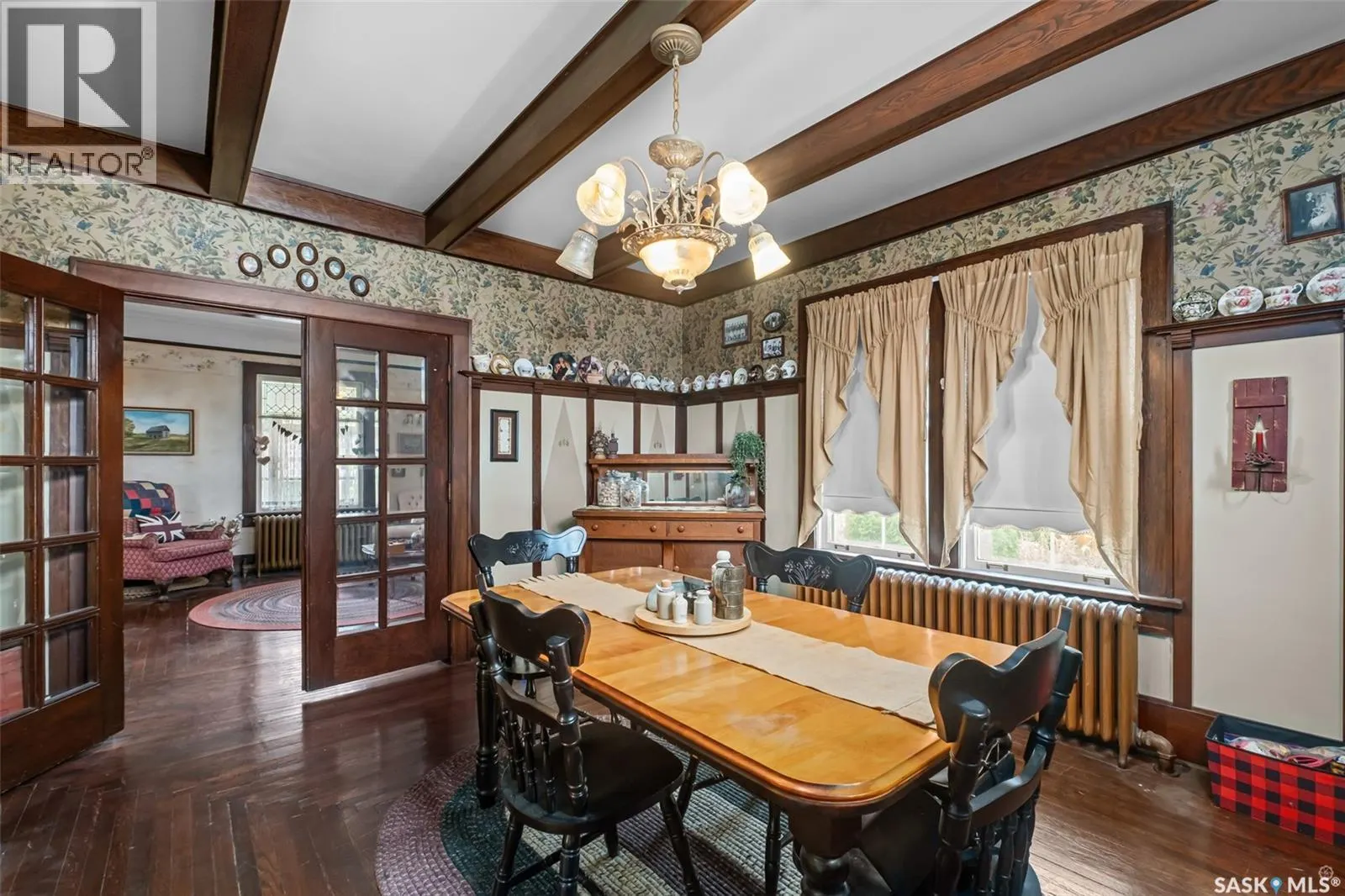 512 12th STREET W