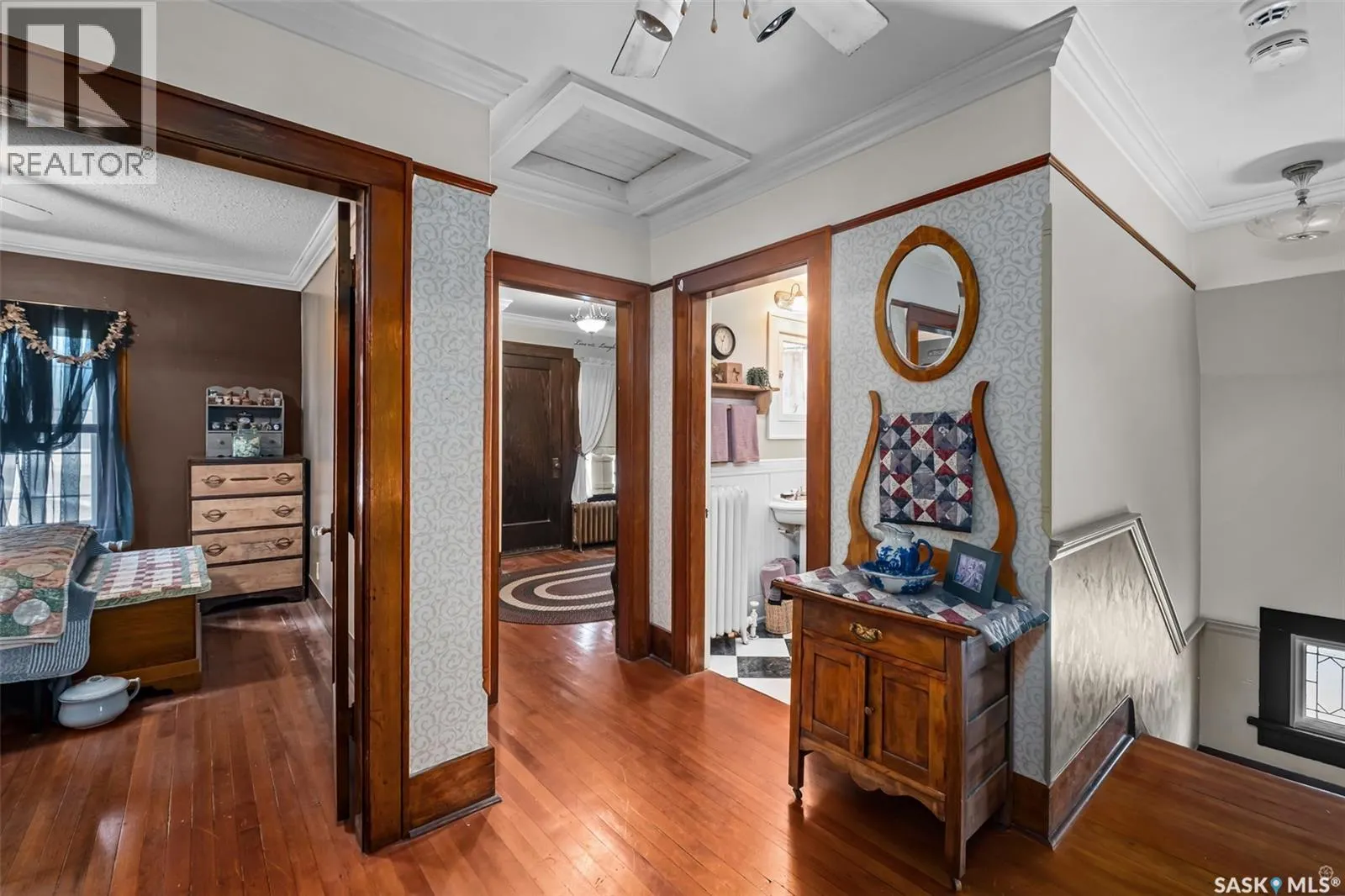 512 12th STREET W