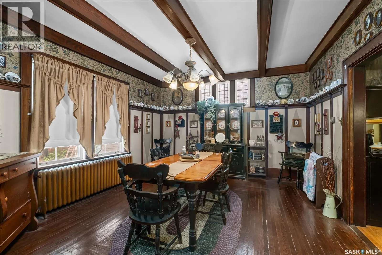 512 12th STREET W