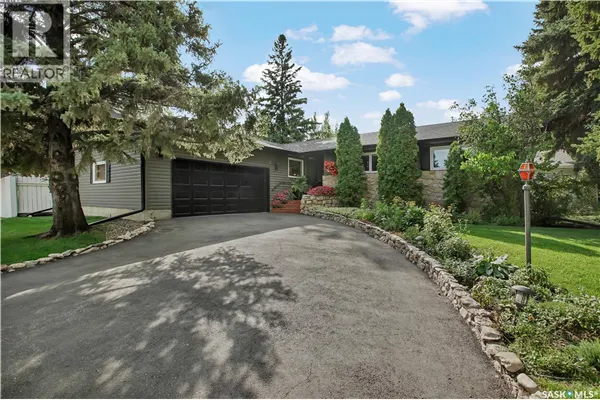 30 Yale CRESCENT