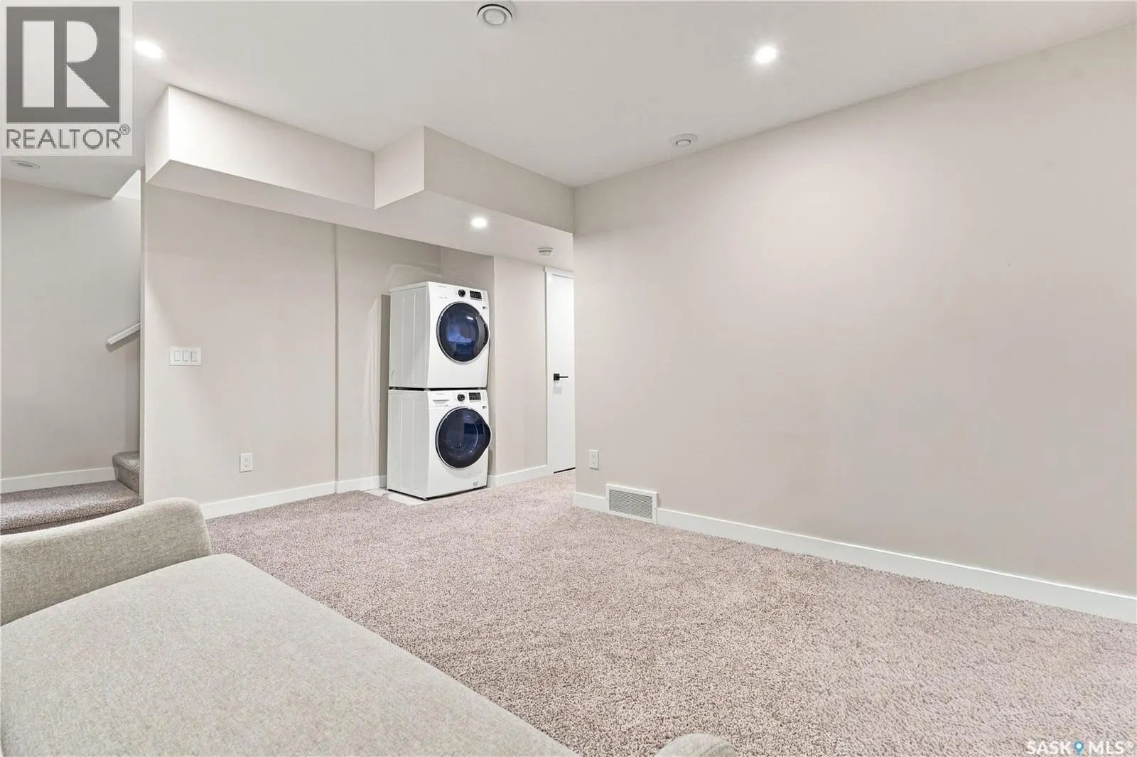 105 Westfield ROAD
