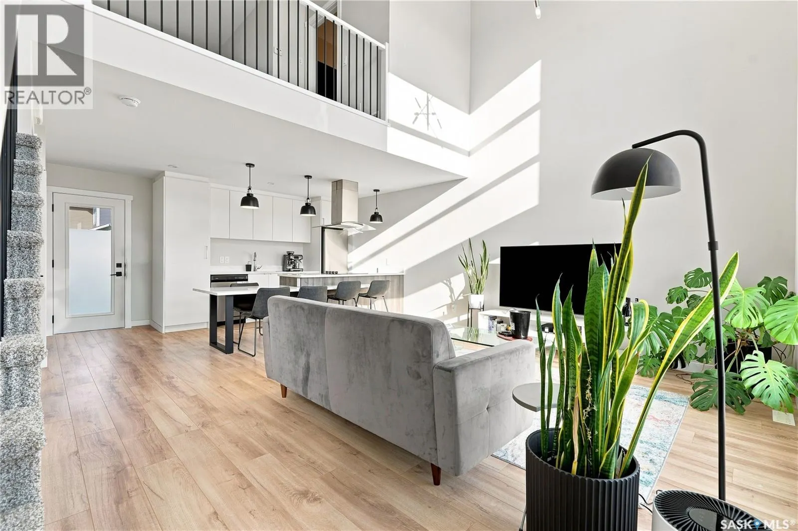 105 Westfield ROAD